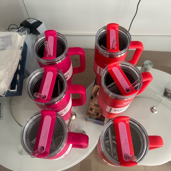 Stanley 40 oz Stainless Steel H2.0 Flowstate Quencher Tumbler valentine bundle - Picture 3 of 10